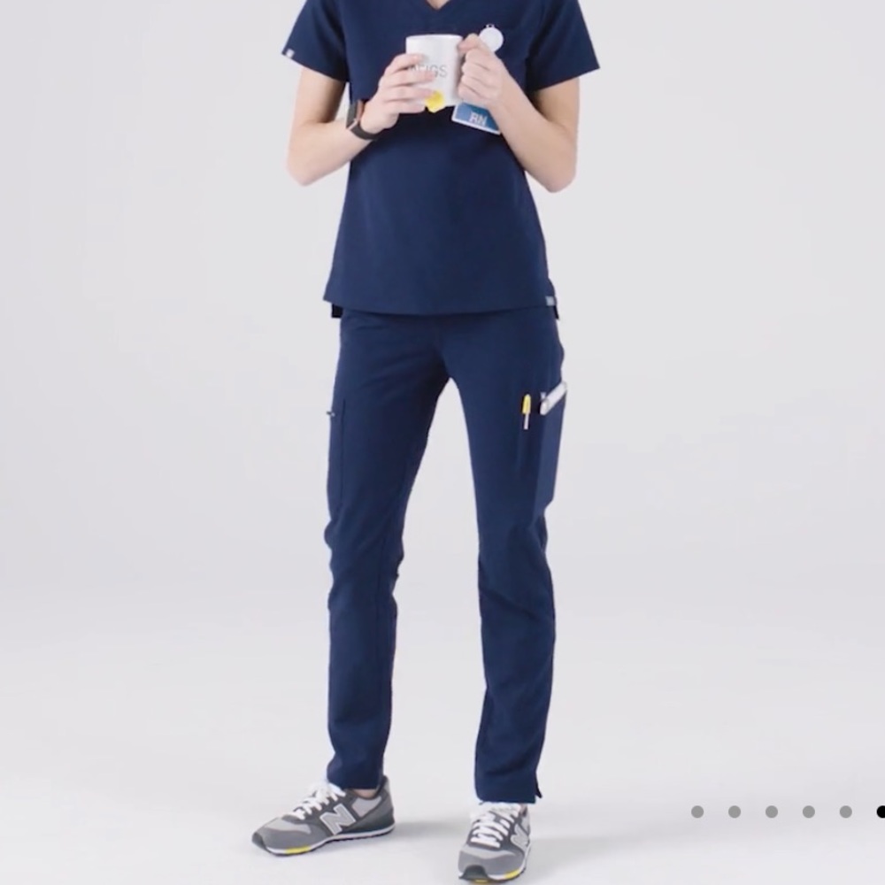 NWT Figs Yola navy skinny scrub pants TALL